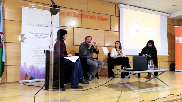 Bloques en Transición aterriza en Vallecas con una gran acogida entre el vecindario 1 Presentacion Bloques 2